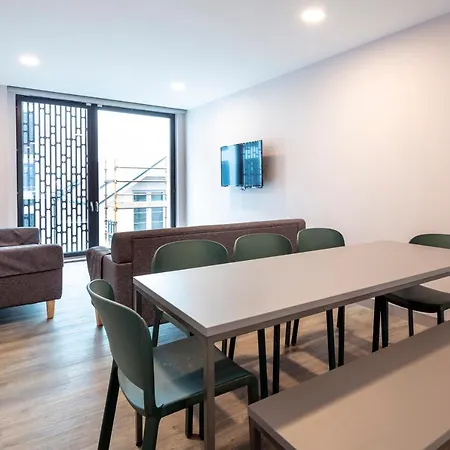 Apartment Coleman Court Summer